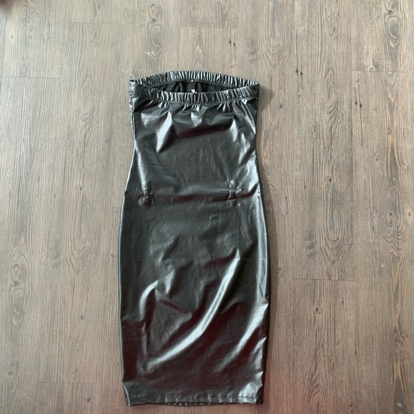 K Too Vinyl Dress - Picture 2 of 2